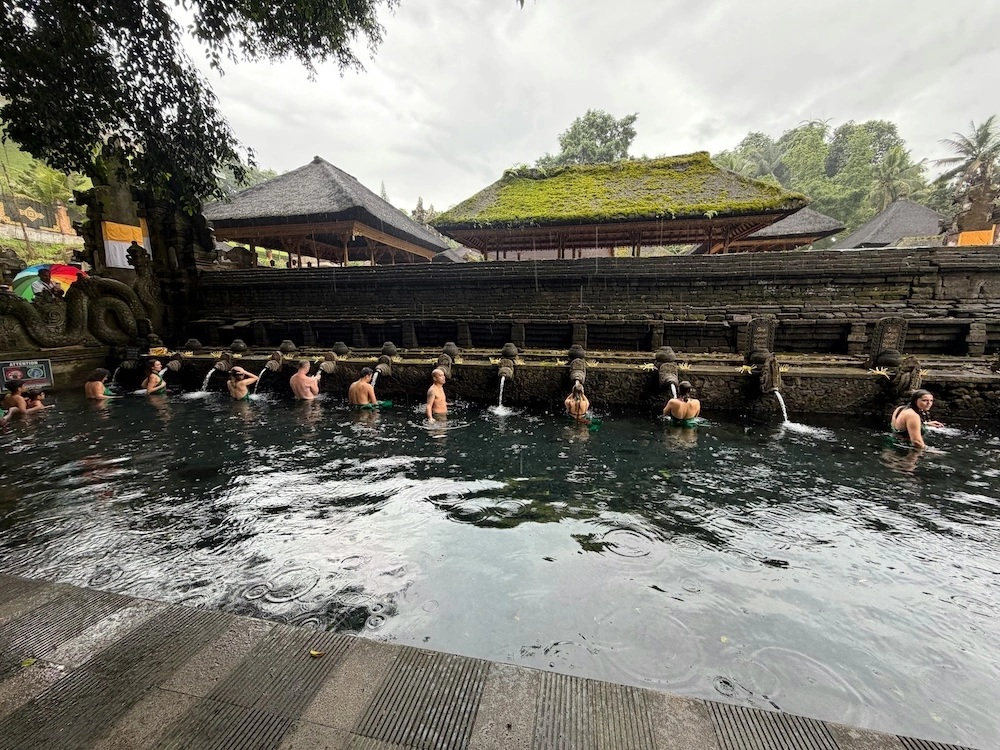 tirta empul.jpg