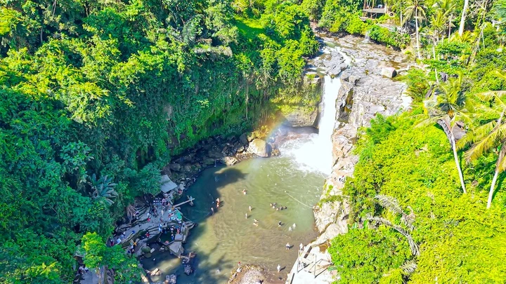 Tegenungan Waterfall copy.jpg
