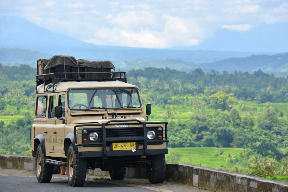 E - Land-Rover-in-Jatiluwih-copy.webp