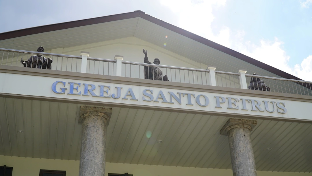 Gereja 2.JPG