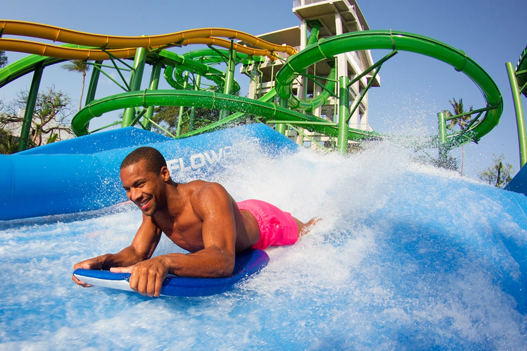 waterbombali_attractions_flowrider.jpg